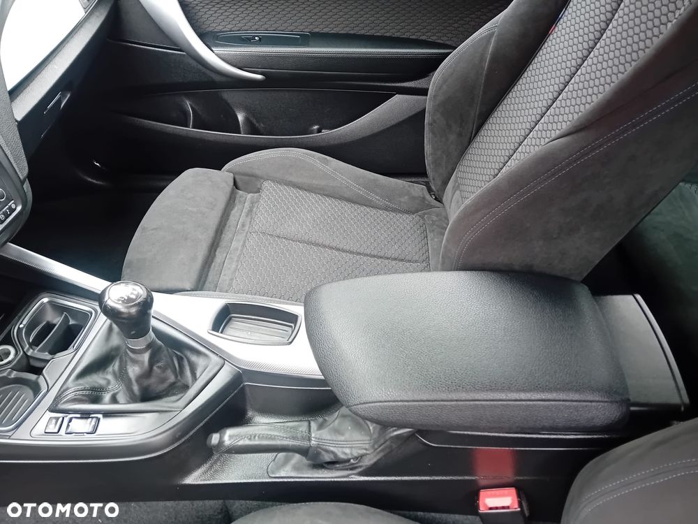 BMW Seria 1 116i Sport Line - 27