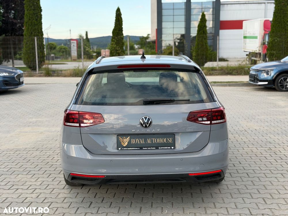 Volkswagen Passat 2.0 TDI DSG Comfortline - 11