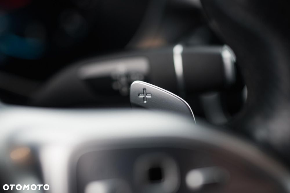 Mercedes-Benz Klasa C 400 4MATIC 9G-TRONIC - 26