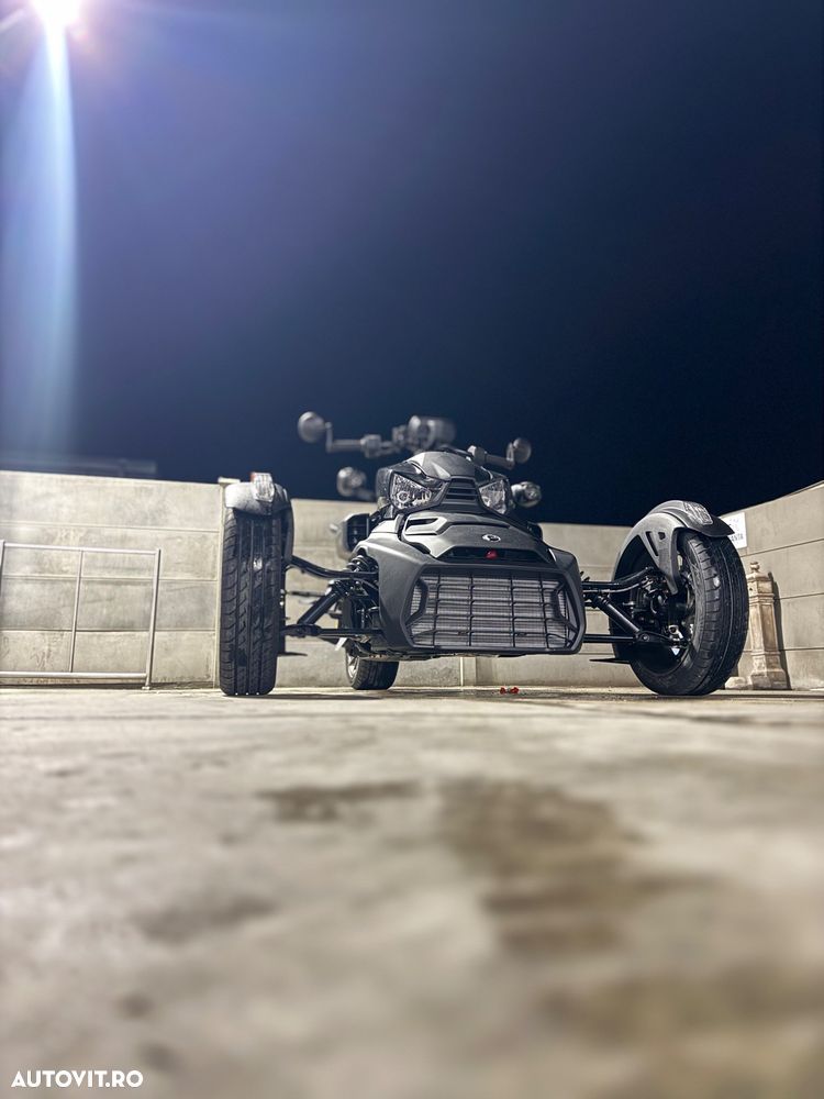 Can-Am Ryker 900 - 4