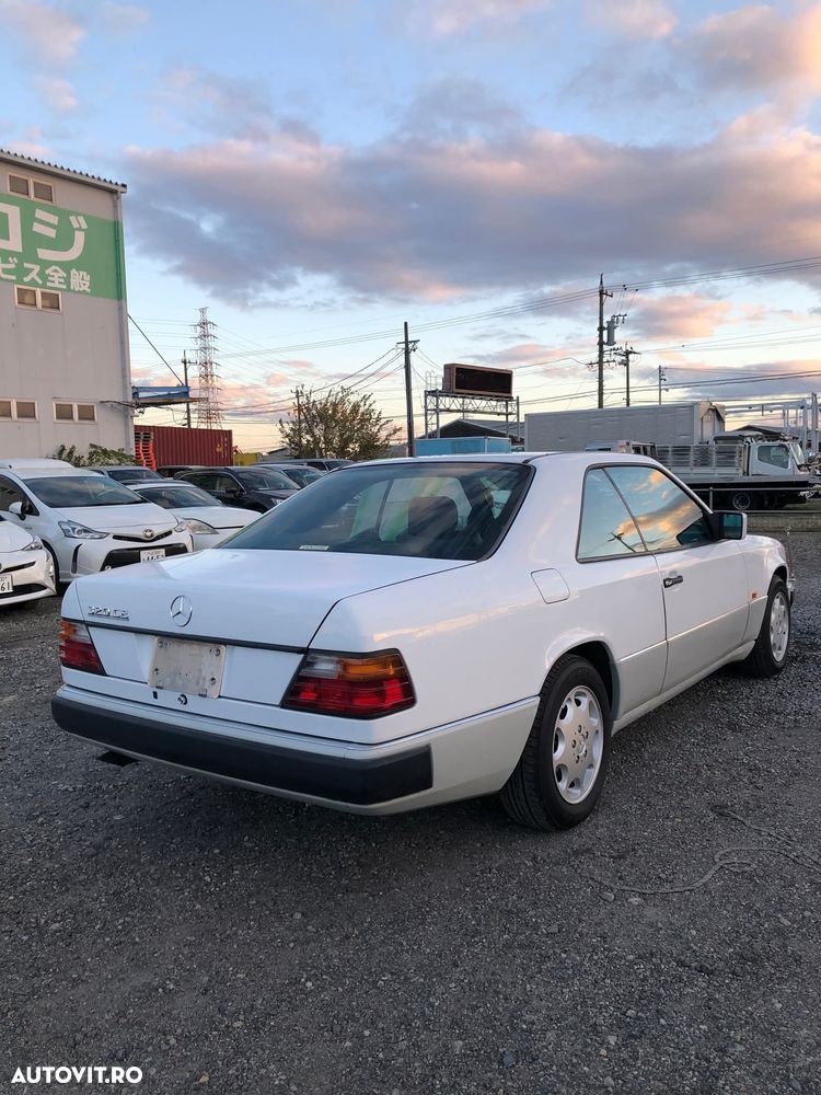 Mercedes-Benz W124 - 12