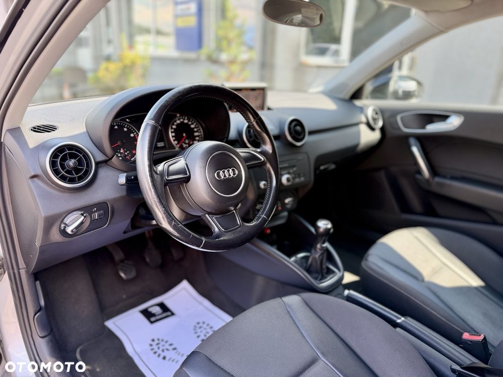 Audi A1 3-drzwiowe 1.2 TFSI S line edition m S line Sportpaket - 10