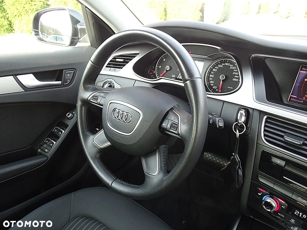 Audi A4 Limousine - 35