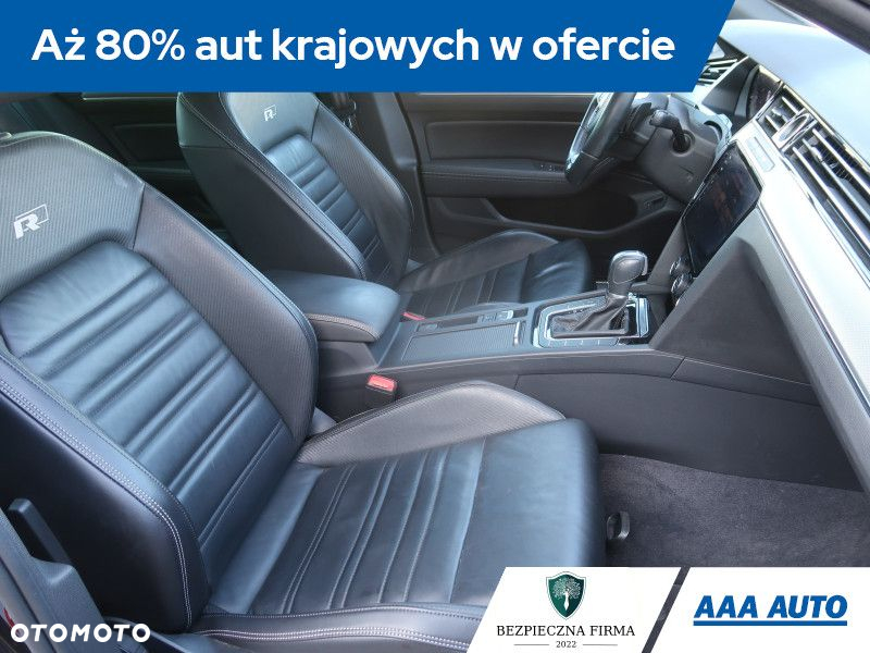 Volkswagen Passat - 10