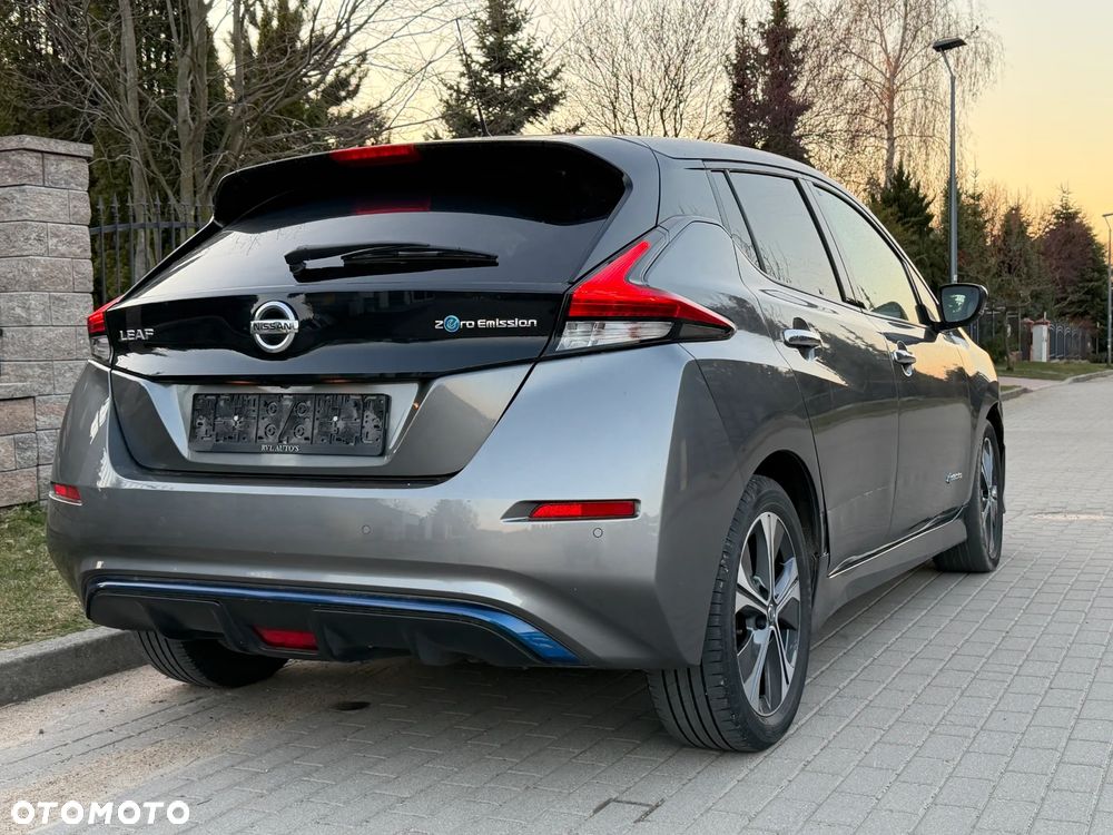 Nissan Leaf 40 kWh Tekna - 8