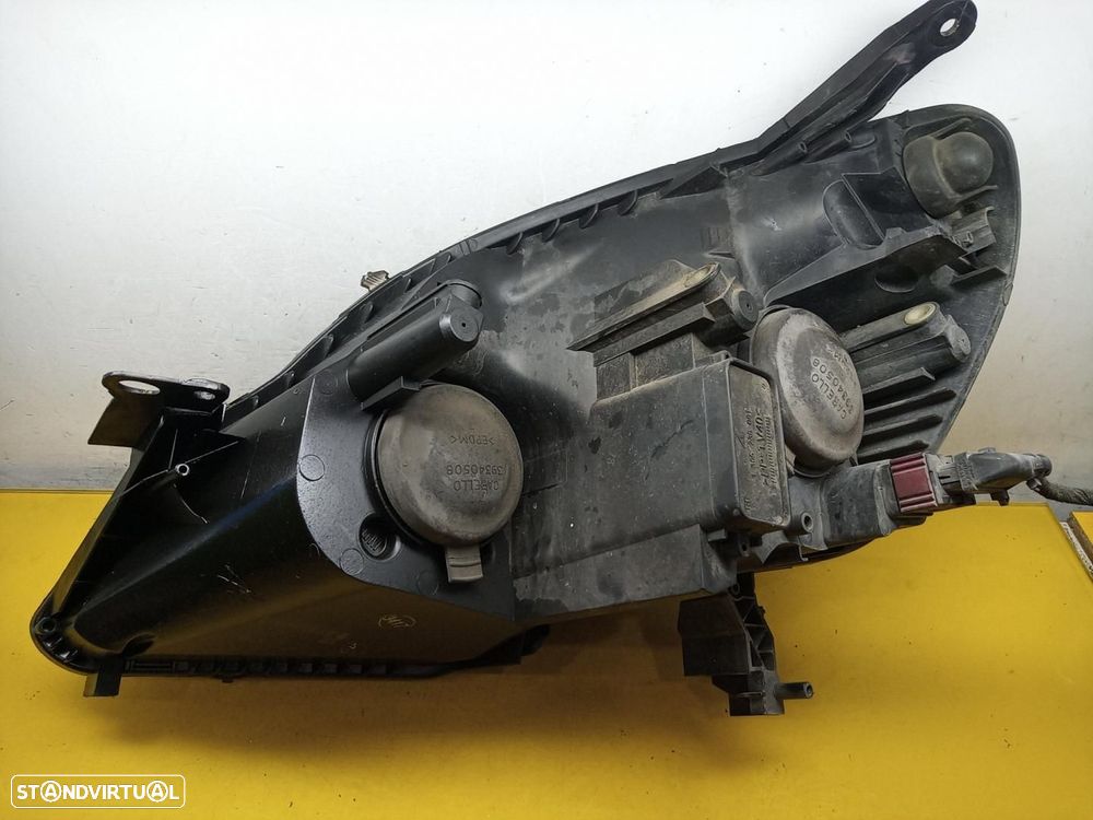 FAROL DIREITO OPEL ZAFIRA B - 2