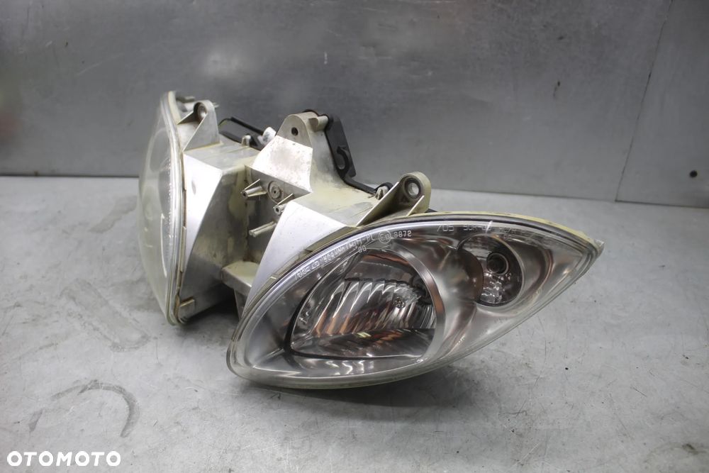 Piaggio X9 500 06r Evolution Lampa przód przednia - 4