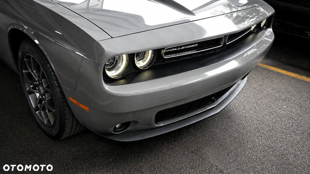 Dodge Challenger - 3