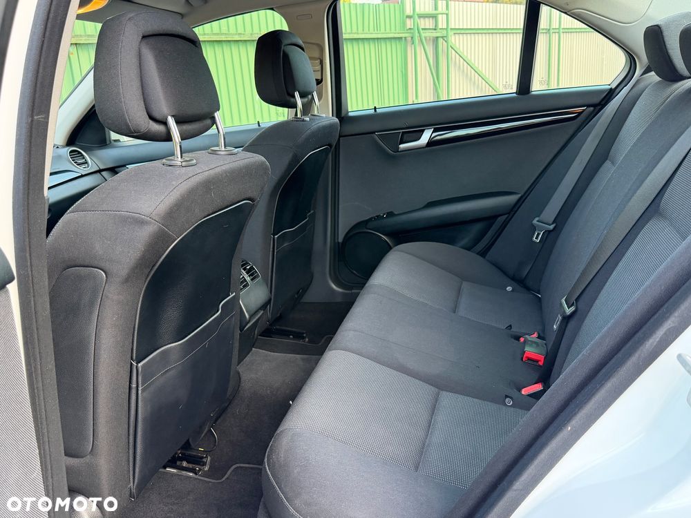 Mercedes-Benz Klasa C 220 (BlueTEC) d BlueEffICIENCY Edition 7G-TRONIC - 21
