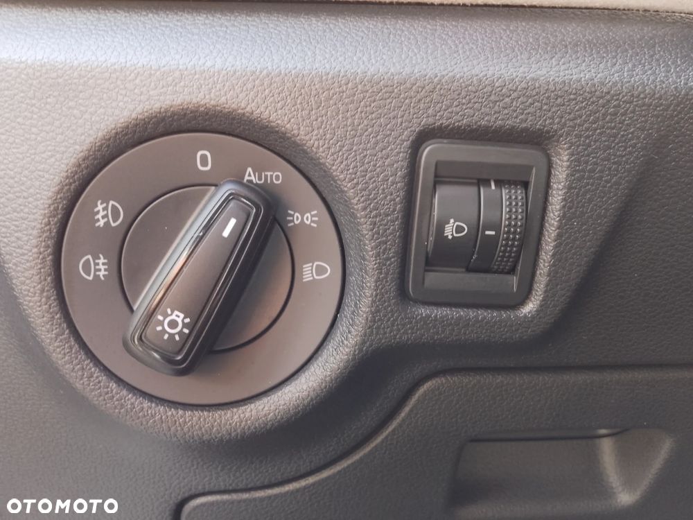 Skoda Kamiq 1.0 TSI Selection DSG - 26