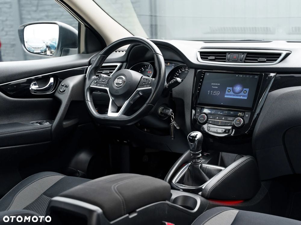 Nissan Qashqai 1.5 dCi N-Connecta - 19