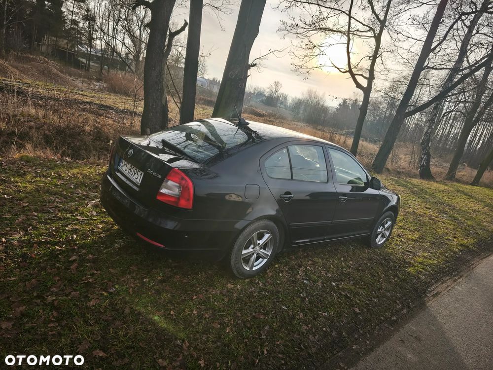 Skoda Octavia 2.0 TDI DPF Elegance DSG - 4