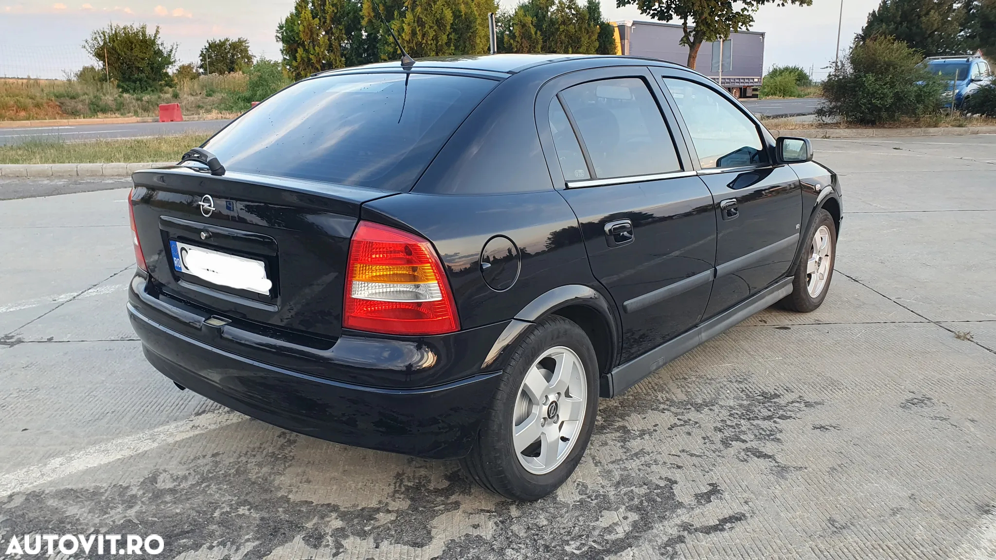 Opel Astra 1.4i 16V Club - 9