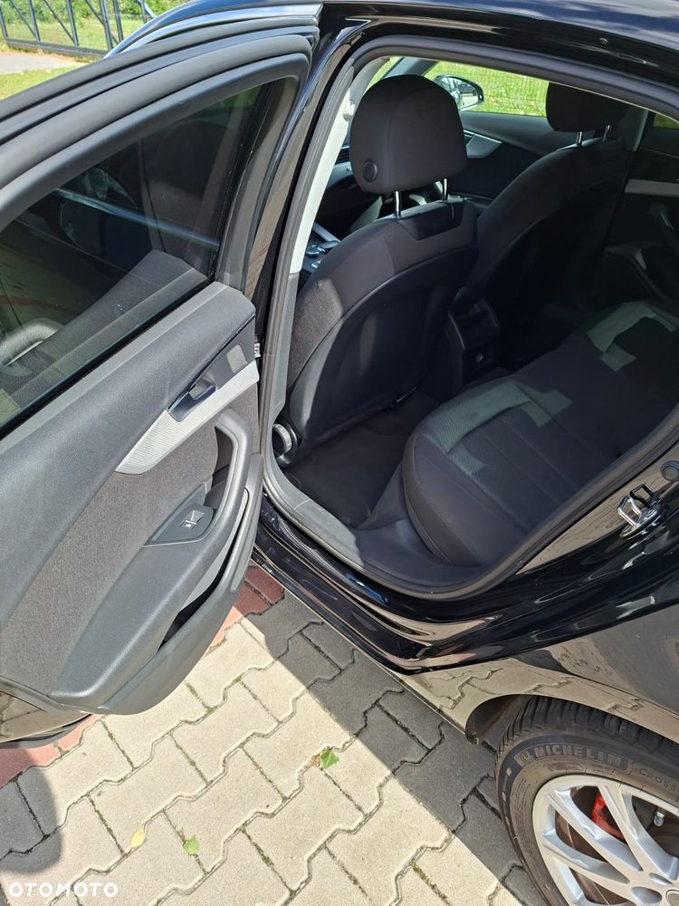 Audi A4 Avant 40 TFSI mHEV Advanced S tronic - 16