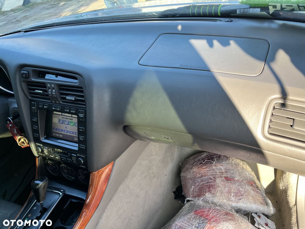 Deska rozdzielcza Lexus GS300/ 430 91-04r. - 1