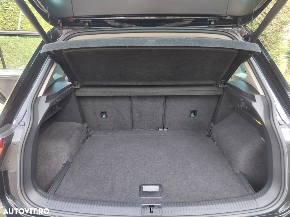 Volkswagen Tiguan - 12
