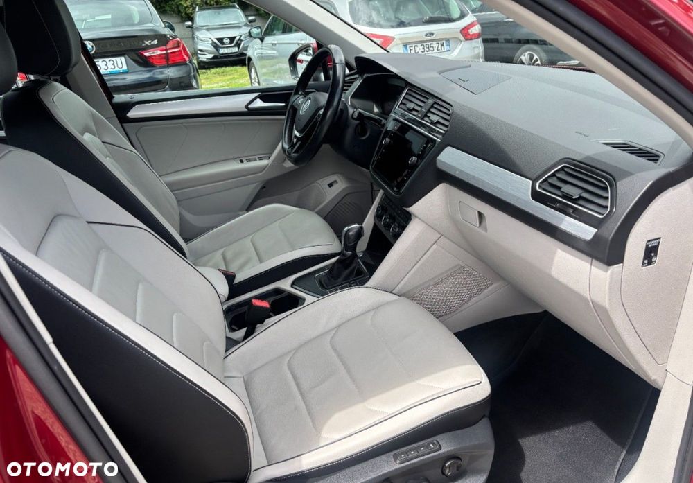 Volkswagen Tiguan - 12