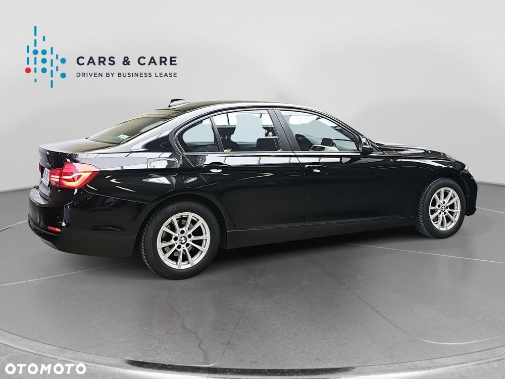 BMW Seria 3 318d - 26