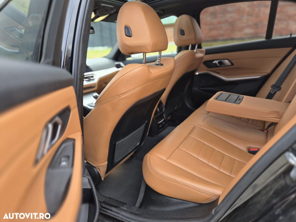 BMW Seria 3 330i AT Sport Line - 8