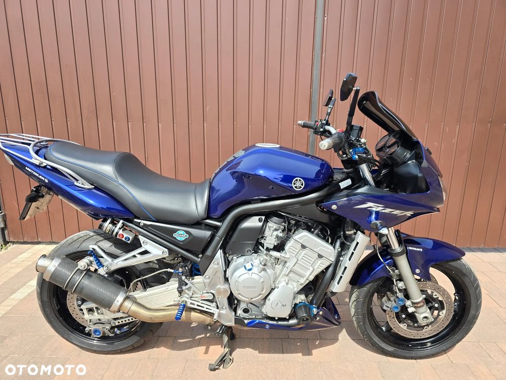 Yamaha FZS - 4