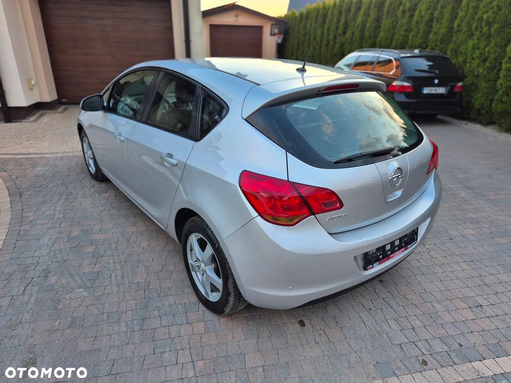 Opel Astra 1.6 111 - 14
