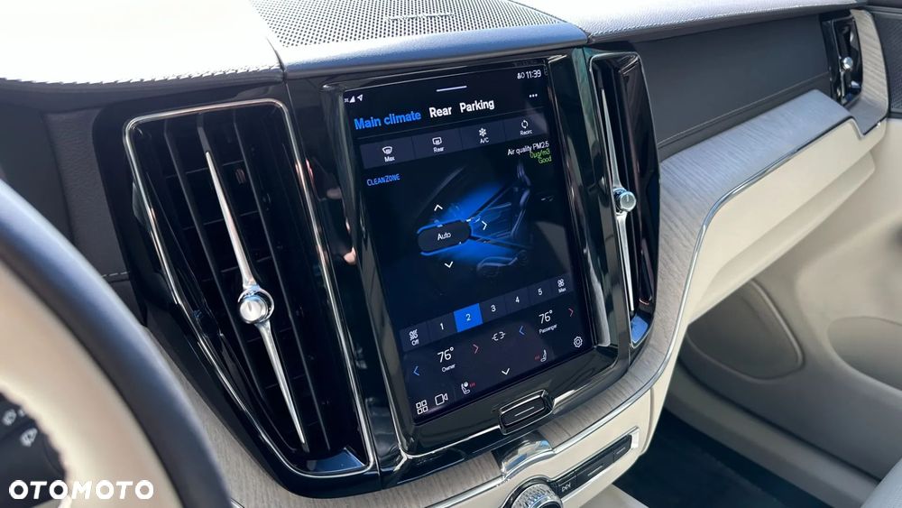 Volvo XC 60 B6 B AWD Momentum - 12