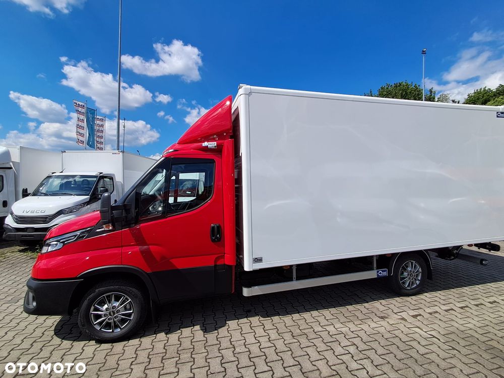 Iveco Daily 35S18HA8 Kontener z windą - 22