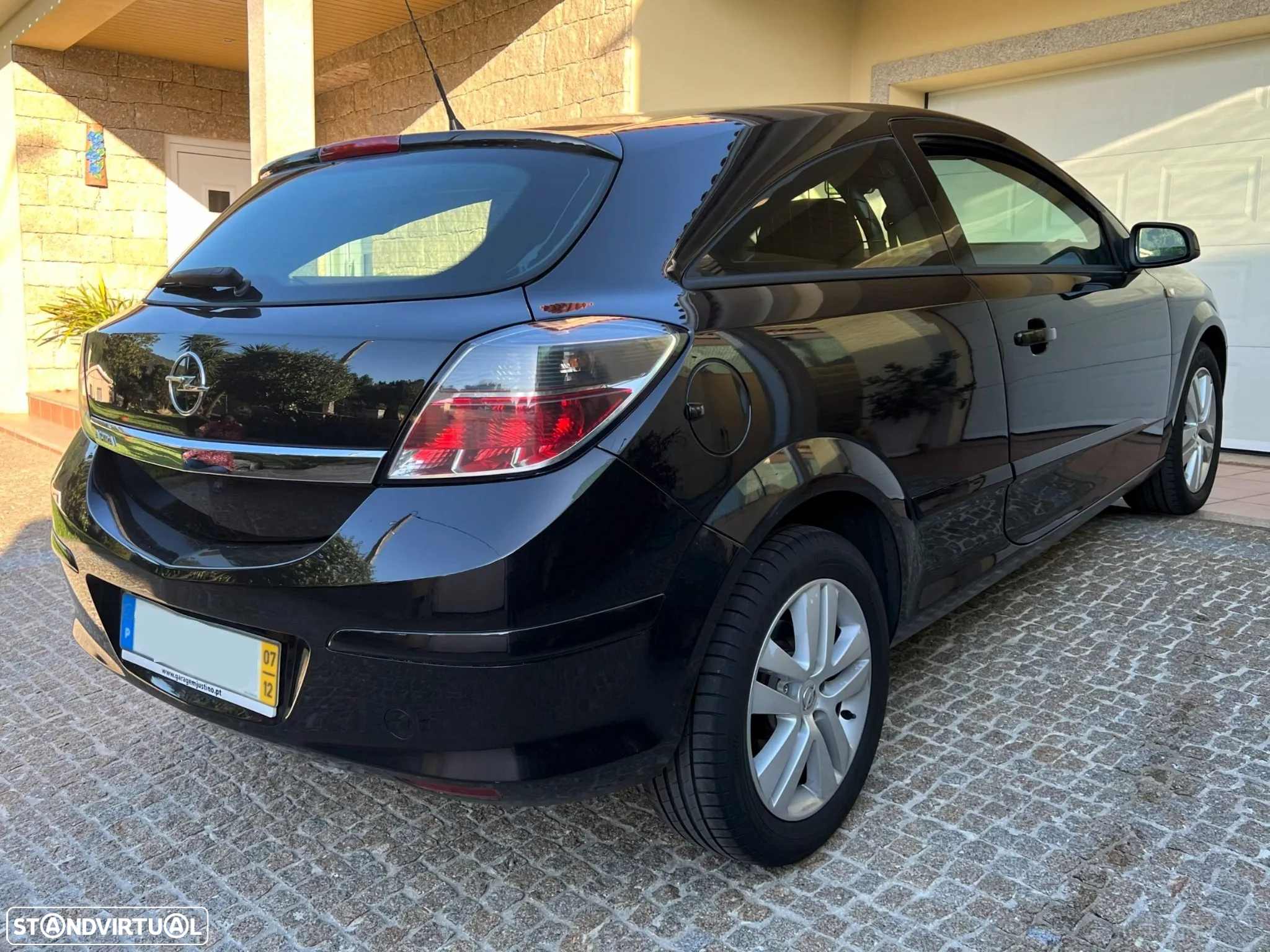 Opel Astra GTC 1.3 CDTi - 3