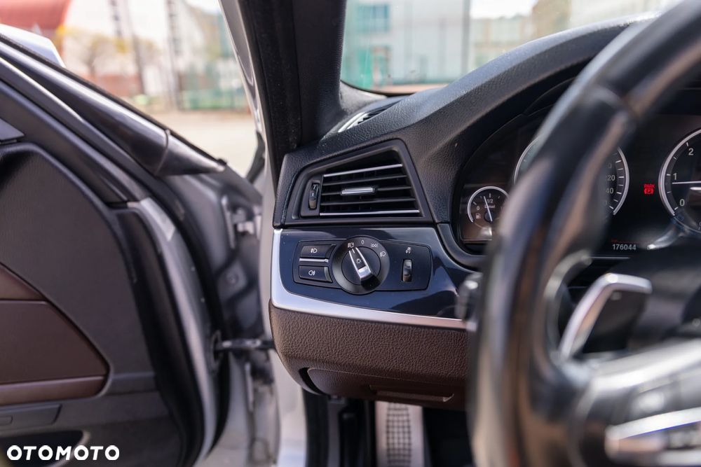 BMW Seria 5 520d xDrive - 19