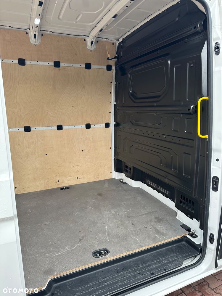 Volkswagen Crafter - 10