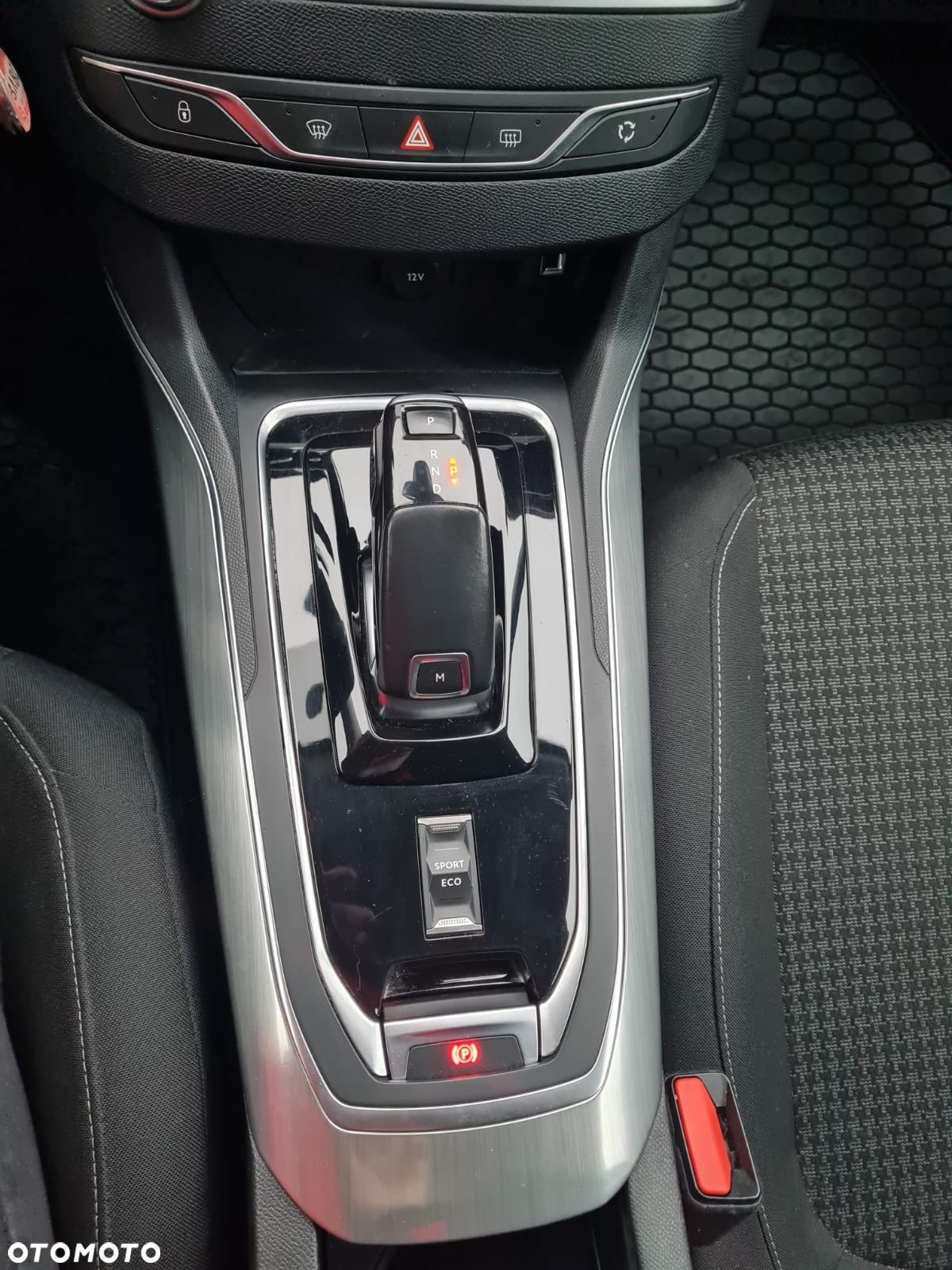 Peugeot 308 SW BlueHDi 130 EAT8 Stop & Start Active - 24