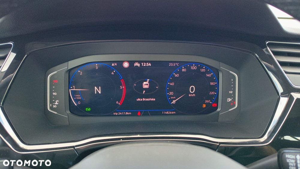 Volkswagen Touran - 16