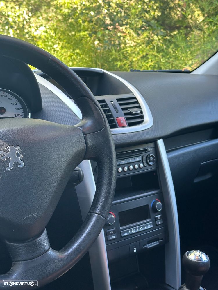 Peugeot 207 1.4 16V Sport - 22