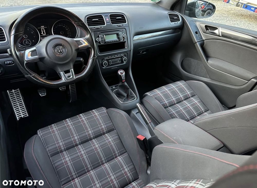 Volkswagen Golf 2.0 GTI - 14