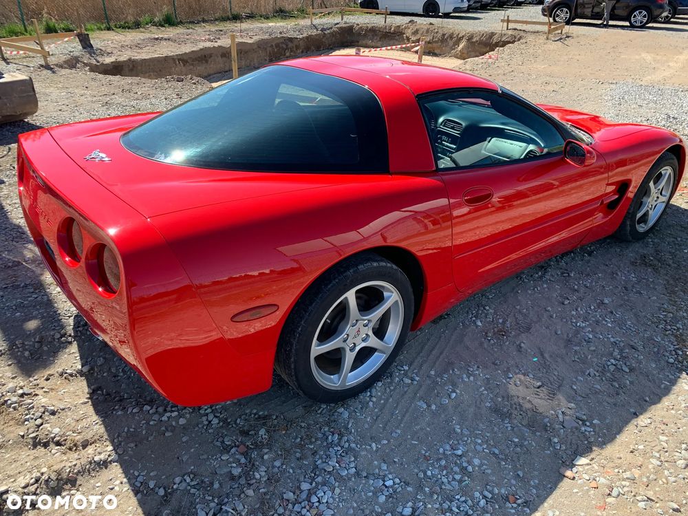 Chevrolet Corvette - 6