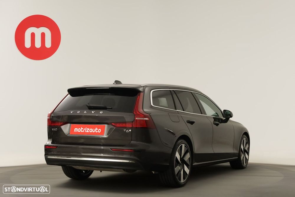 Volvo V60 2.0 T6 AWD TE Essential - 4