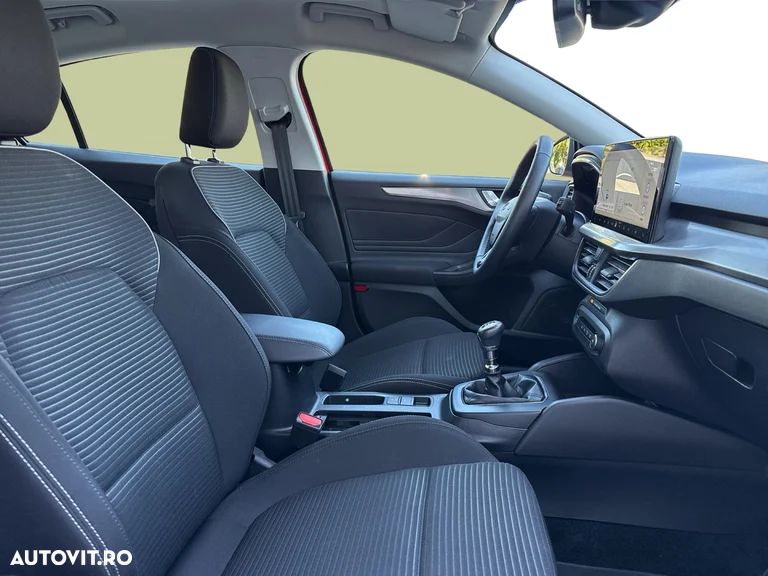 Ford Focus - 13