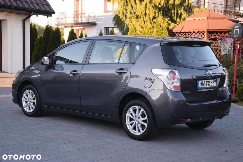 Toyota Verso - 2