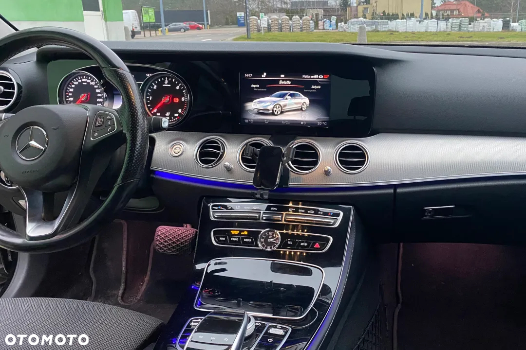 Mercedes-Benz Klasa E 220 d 9G-TRONIC - 15