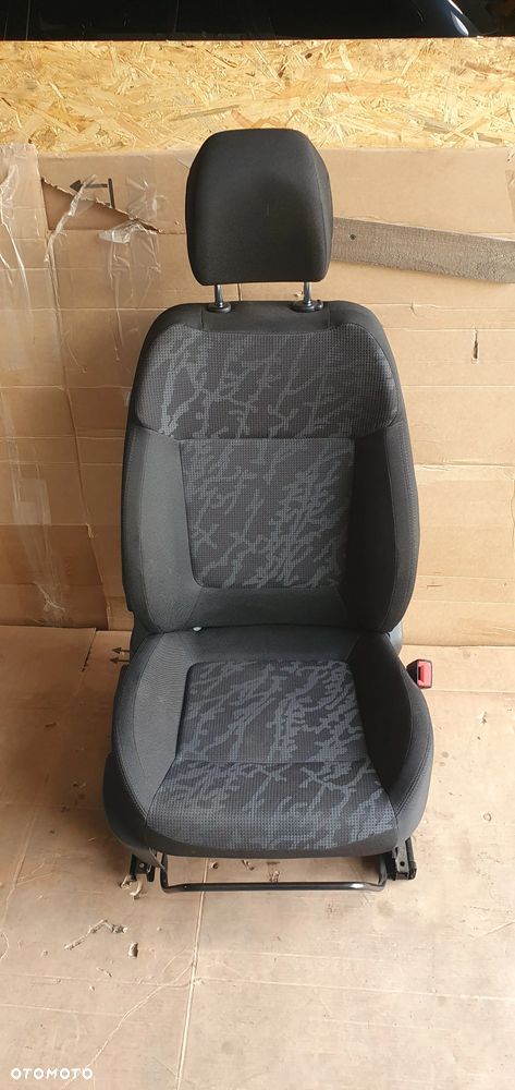 Fotel pasażera prawy przód przedni Peugeot 3008 - 1