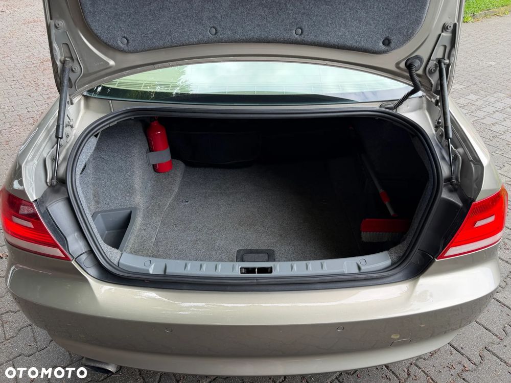 BMW Seria 3 320d DPF - 16