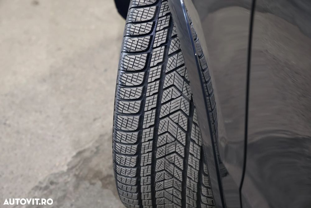 Porsche Cayenne Turbo Tiptronic S - 34