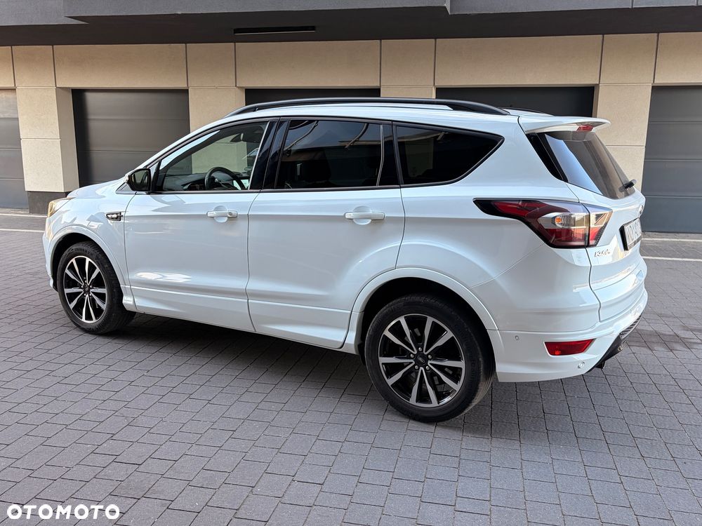 Ford Kuga - 10
