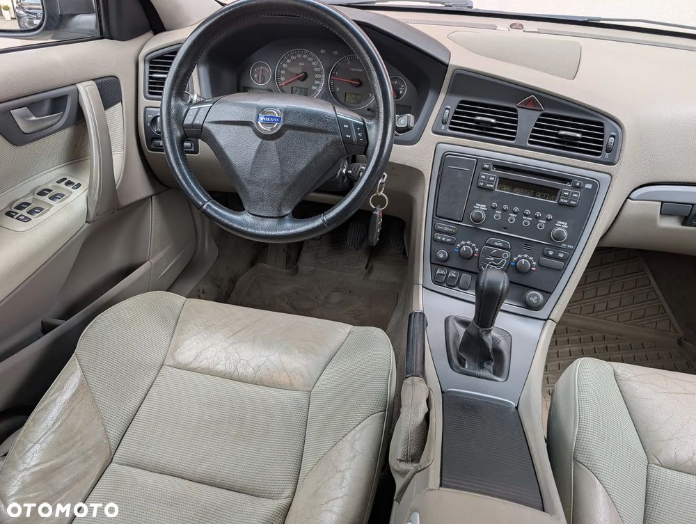 Volvo S60 2.4D Momentum - 25