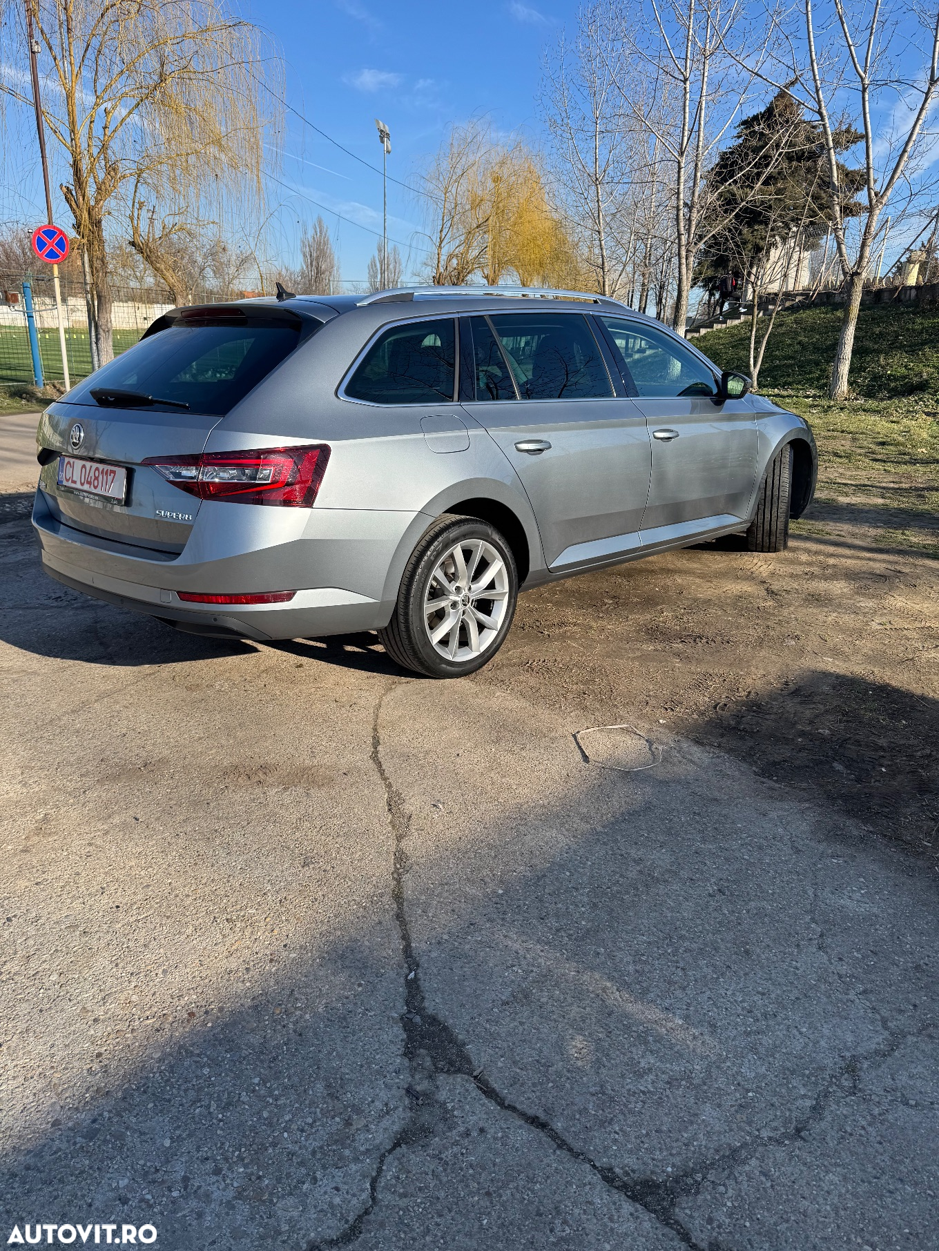 Skoda Superb 2.0 TDI DSG Premium Edition - 6