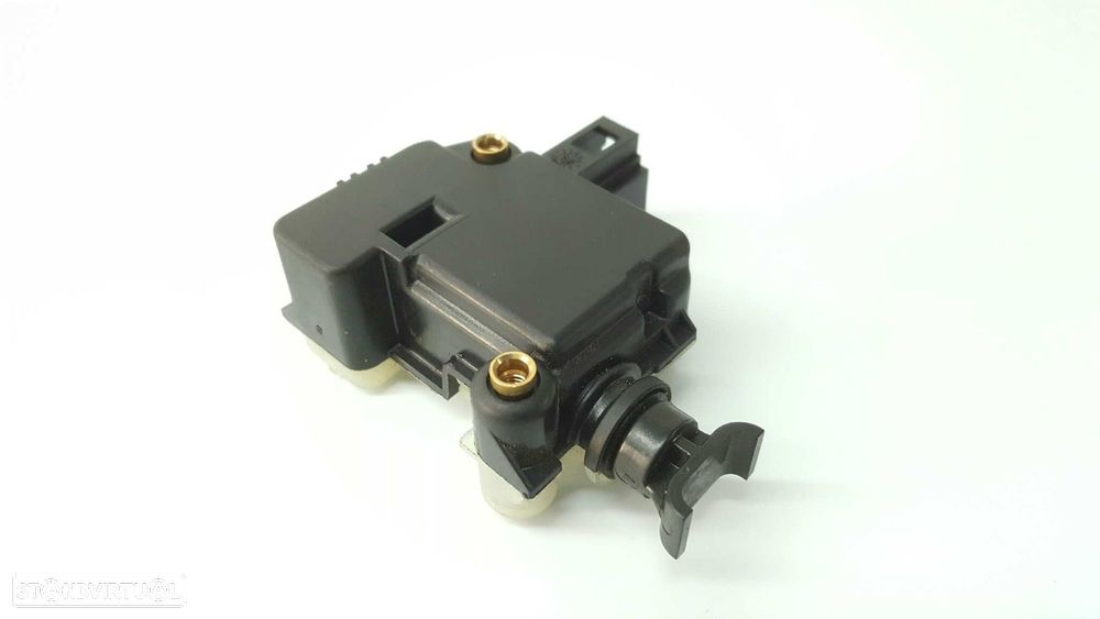 MOTOR FECHO CENTRAL DA MALA VOLKSWAGEN TOUAREG (7LA) V6 - 6