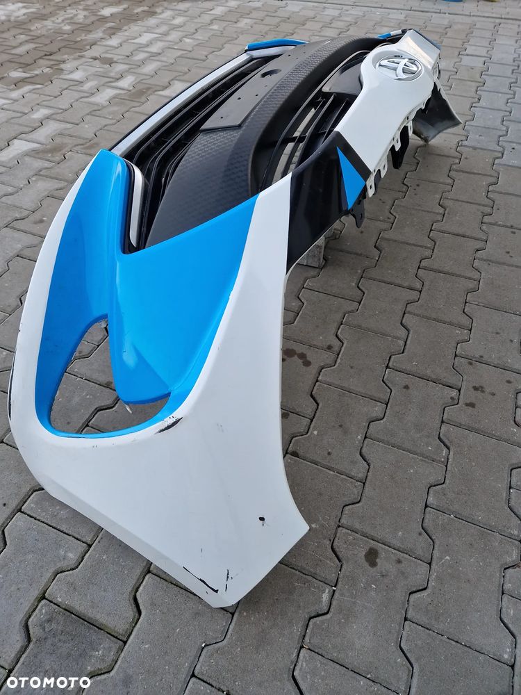 Zderzak Toyota Yaris IV 2020 - - 8