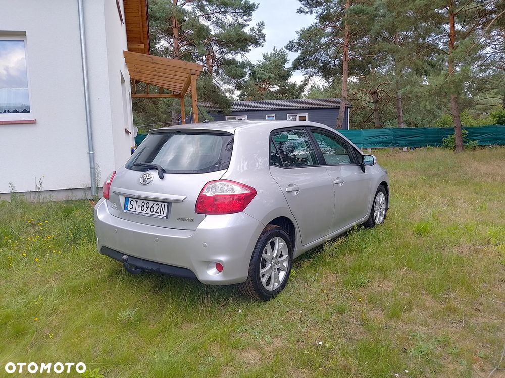 Toyota Auris 1.6 Premium - 3