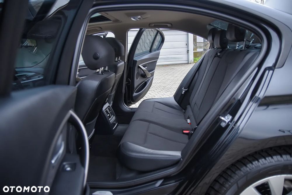 BMW Seria 3 316i Modern Line - 27