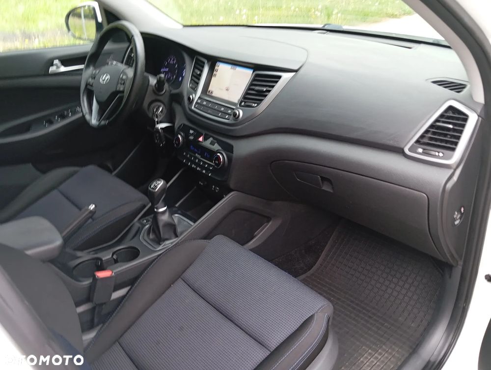 Hyundai Tucson 1.7 CRDI BlueDrive Comfort 2WD - 12